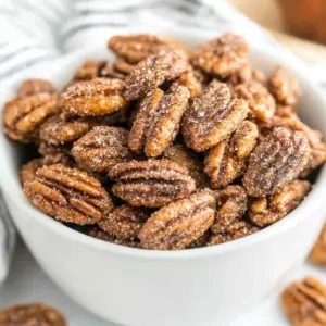 Slow Cooker Candied Pumpkin Spice Pecans